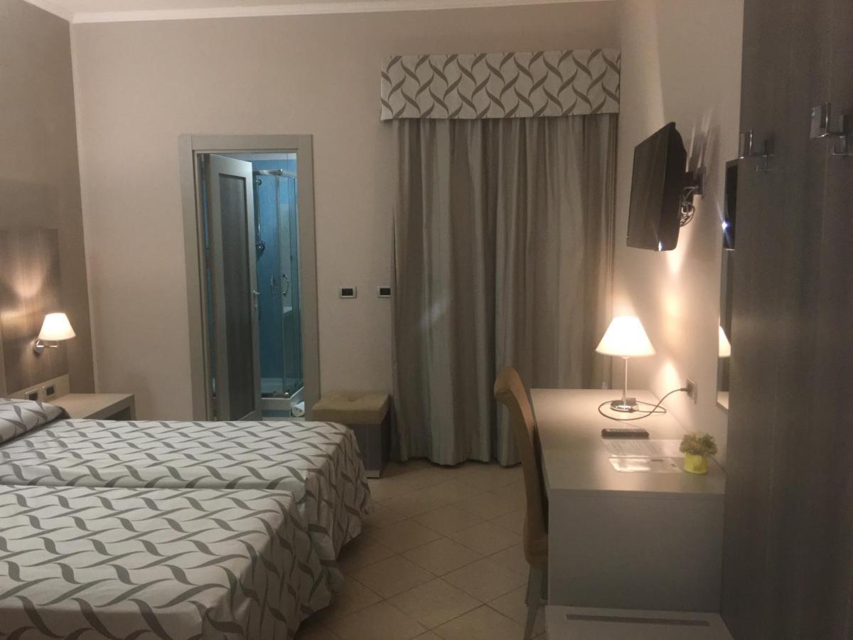 Hotel Niagara Catanzaro Bagian luar foto