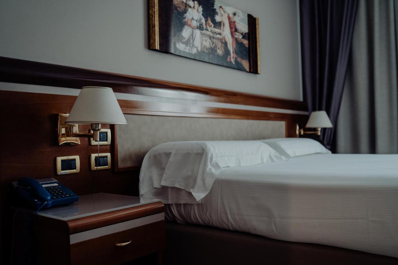 Hotel Niagara Catanzaro Bagian luar foto