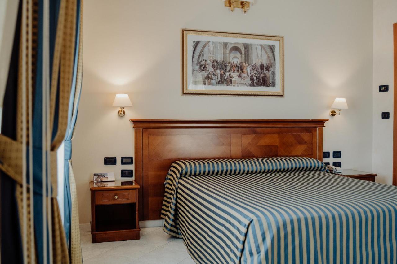 Hotel Niagara Catanzaro Bagian luar foto