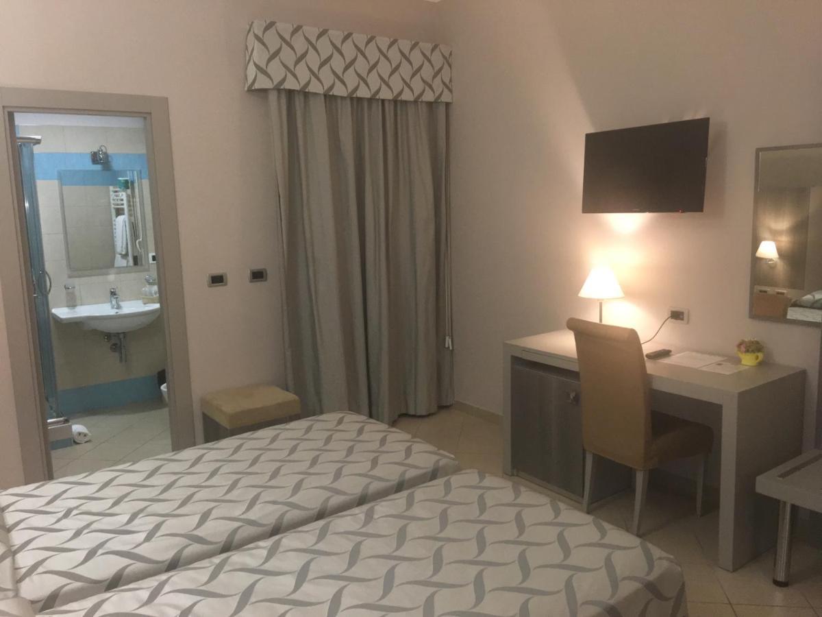 Hotel Niagara Catanzaro Bagian luar foto
