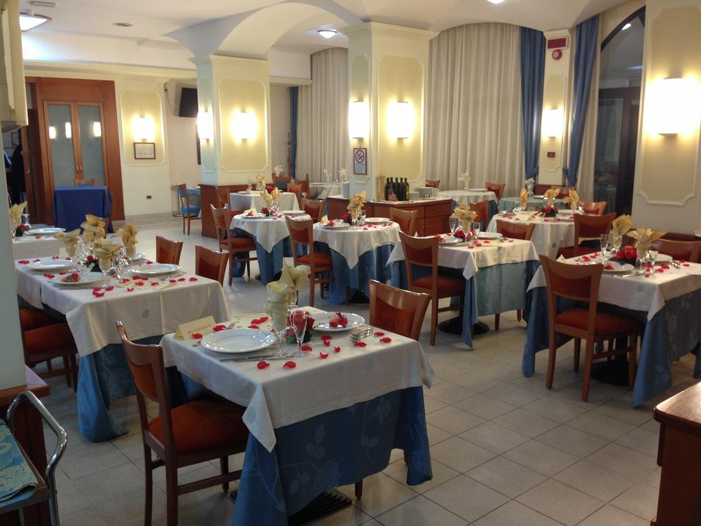 Hotel Niagara Catanzaro Bagian luar foto